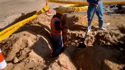 استمرار العمل في مشروعات البنية التحتية بقرى 