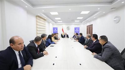 أيمن عاشور يجتمع بفريق عمل مبادرة وزارة التعليم العالي 