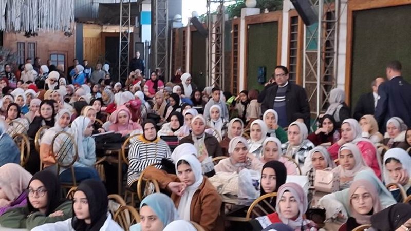 جانب من القوافل الطلابية