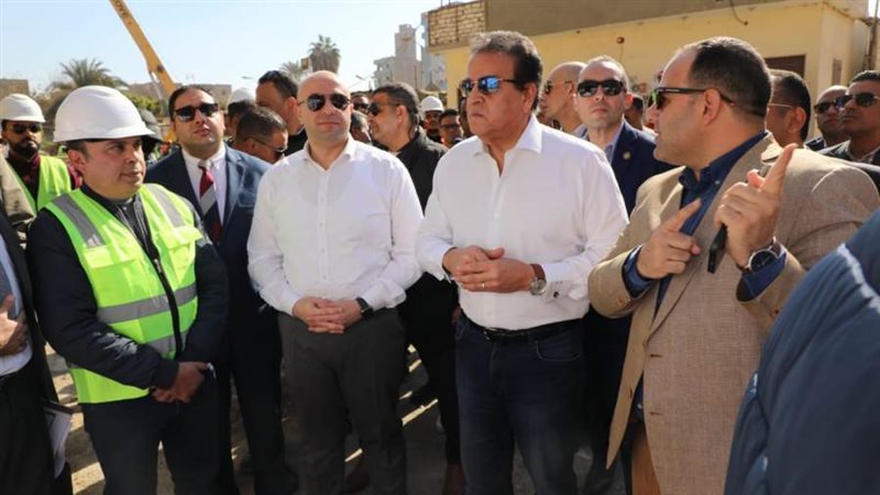 وزير الصحة ومحافظ