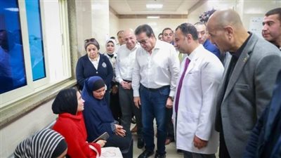  وزير الصحة يوجه بتوفير أماكن انتظار مناسبة للمرضى بمستشفى إهناسيا التخصصي