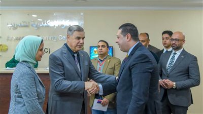 محافظ الإسكندرية يتابع فعاليات البرنامج التدريبي 