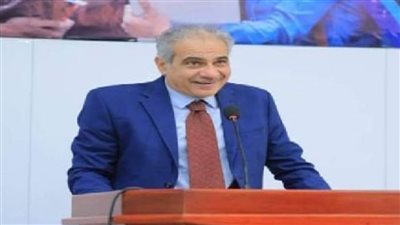 رئيس جامعة أسوان يلتقي وفد المدارس المصرية اليابانية