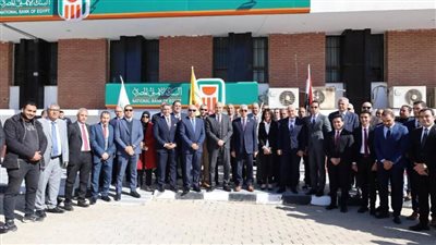 رئيس جامعة المنيا يفتتح فرع البنك الأهلي بالحرم الجامعي