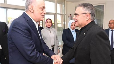 محافظ البحر الأحمر يلتقي وفد مشروعات النواب (صور)