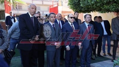 محافظ كفر الشيخ والدكتور علاء جودة يفتتحان معرض شتاء دافئ