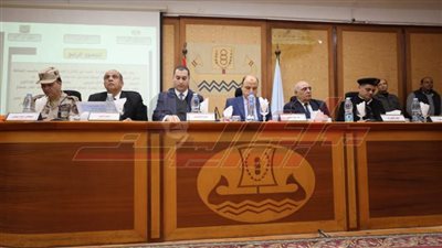 محافظ كفر الشيخ يناقش موقف تنفيذ مشروعات الخطة الاستثمارية