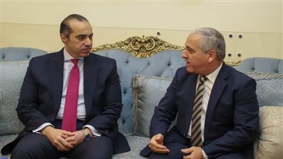 وزير الشؤون النيابية والقانونية والتواصل السياسي يلتقي رئيس الهيئة الوطنية للصحافة