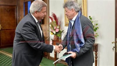 رئيسا الأعلى للإعلام والمتحدة للخدمات الإعلامية يناقشان سبل الارتقاء بالإعلام