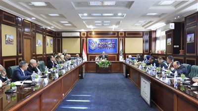 ترقية 12عضو هيئة تدريس بجامعة دمنهور ومنح درجتي الماجستير والدكتوراة لـ 15 آخرين 