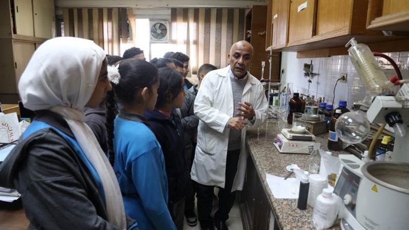 جانب من الصالون العلمي