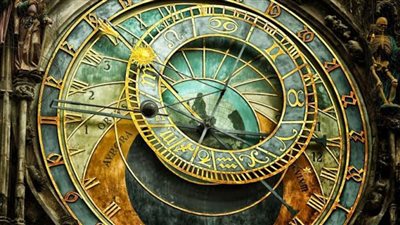 عاجل| كيف تعمل ساعة براغ الفلكية منذ ٦٠٠ سنة؟.. التفاصيل الكاملة