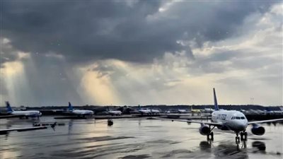 إلغاء آلاف الرحلات الجوية في أمريكا بسبب الطقس السيئ