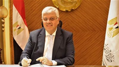 وزير التعليم العالي يعلن صدور عدة قرارات جمهورية بتعيين قيادات جامعية جديدة