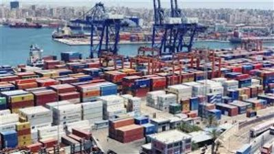 استمرار حركة الملاحة ورفع درجة الاستعداد بميناء الإسكندرية رغم هطول أمطار غزيرة