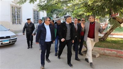 محافظ الجيزة يتفقد مواقع التحويلات والبدائل المرورية بمحيط أعمال محطة مترو نصر الدين