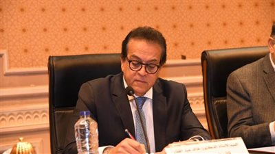 وزير الصحة : الحكومة تحرص على حقوق الأطباء ومتلقي الخدمة الطبية 