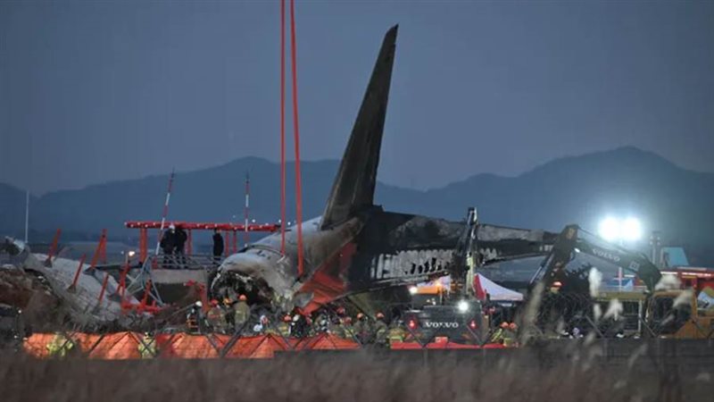 الطائرة التي تحطمت