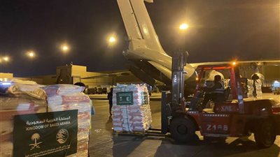 مركز الملك سلمان للإغاثة يسيّر أولى طلائع الجسور الإغاثية السعودية المقدمة للشعب السوري 