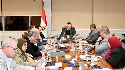 الشربيني يتابع إجراءات تنفيذ وحدات 