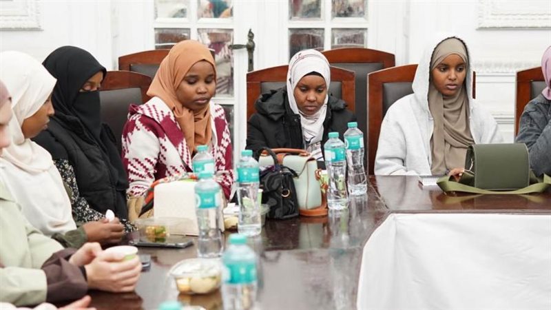 الطلاب الوافدين من