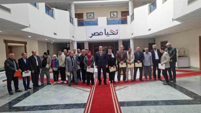 المصانع الحربية يجتمعون