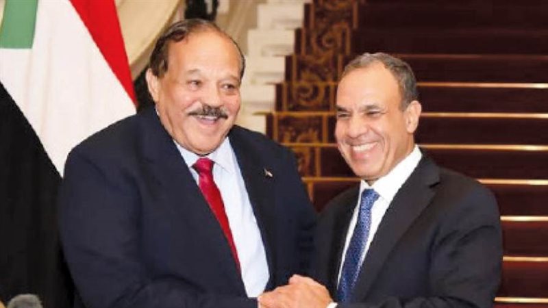 خلال لقاءه مع وزير