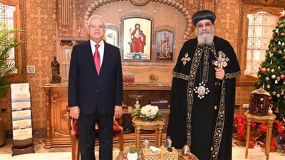 رئيس مجلس النواب يزور الكاتدرائية لتهنئة البابا تواضروس بعيد الميلاد المجيد
