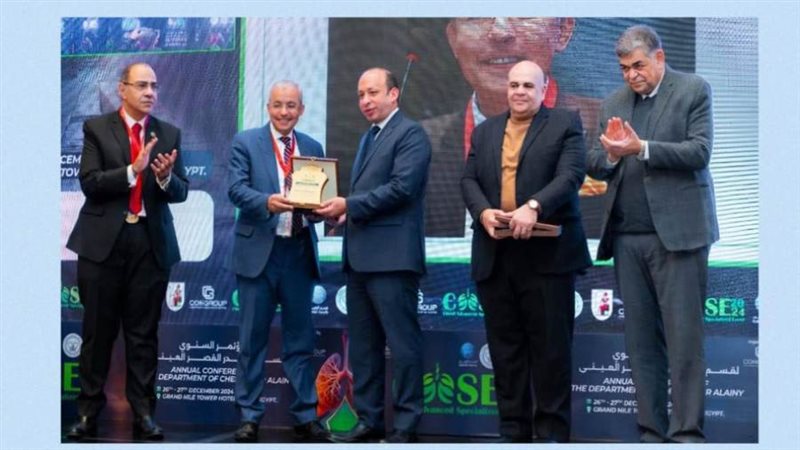 فريق طبي بالقصر العينى