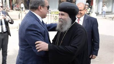 مدير أمن أسيوط يزور الكنائس للتهنئة بعيد الميلاد المجيد 