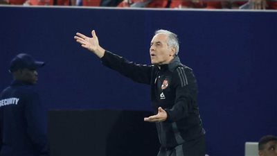 عاجل| كولر يغيب عن مران الأهلي اليوم.. هل سيقود الفريق أمام سموحة؟