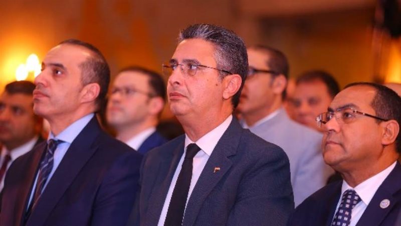 الدكتور شريف فاروق