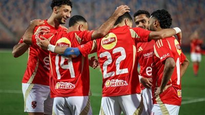 القلعة الحمراء تحتفل باستعادة صدارة الدوري الممتاز