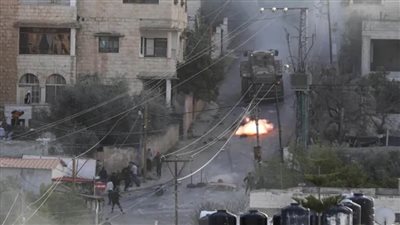 مواجهات واعتقالات خلال اقتحام قوات الاحتلال مناطق بالضفة والقدس