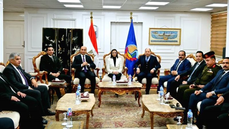 محافظ البحيرة والقيادات