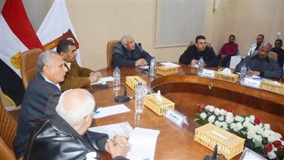 محافظ الوادي الجديد يوجه بسرعة إنهاء ملفات تقنين أراضي الدولة