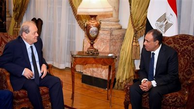 وزير الخارجية يستقبل وفد منظمة التحرير الفلسطينية