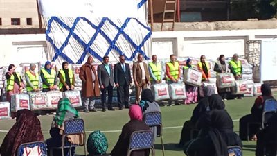 توزيع 1000 لحاف وبطانية ضمن مبادرة ستر ودفا بالمنيا