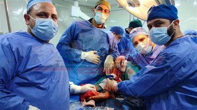 نجاح أول عملية جراحية ميكروسكوبية لوحدة جراحة الوجه والفكين بكفر الشيخ