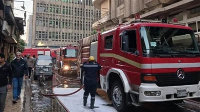 محافظ القاهرة يوجه بتشكيل لجنة هندسية لفحص عقار الأزبكية وإزالة آثار الحريق