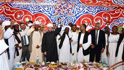  وزير الأوقاف يلتقي قيادات الدعوة وشيوخ القبائل بحلايب وشلاتين 