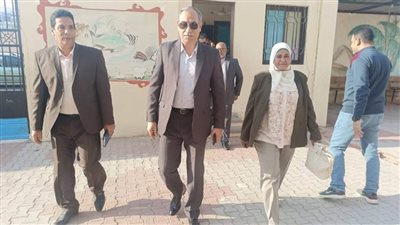 وكيل تعليم بالبحر الأحمر تتفقد سير لجان الامتحانات بمدارس الغردقة |صور