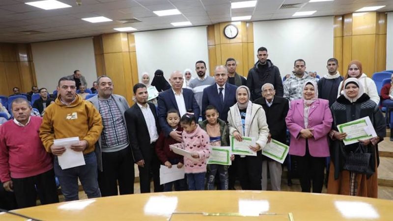 تكريم الفائزين في