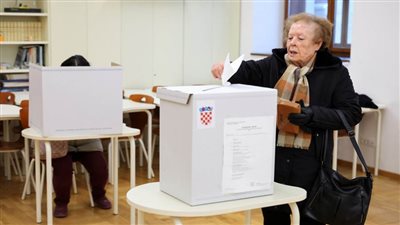 بدء التصويت في جولة الإعادة للانتخابات الرئاسية بكرواتيا