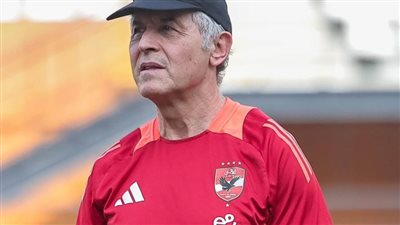 عاجل.. كولر يشرح مهمة كل لاعب في المحاضرة الفنية لمواجهة استاد أبيدجان