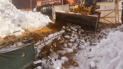 بالصور| إزالة 30 حالة تعد واسترداد 3700 متر من أملاك الدولة والأراضي الزراعية بالبحيرة