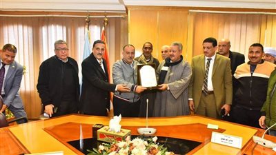 محافظ أسيوط يشهد ندوة تعريفية عن رفع الوعي المائي وترشيد الاستهلاك لروابط مستخدمي المياه