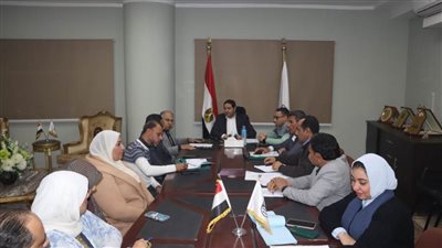 نائب محافظ بني سويف يعقد اجتماعًا لمراجعة قوائم 