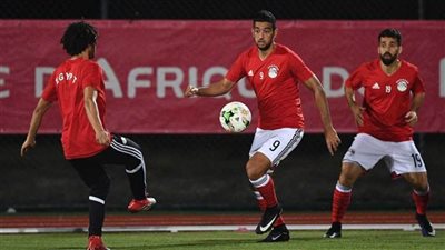 بعد ذهابه لـ فرنسا.. هل خسر الأهلي مهاجم الفراعنة؟