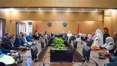 رئيس جامعة بني سويف يرأس مجلس كلية الطب البشري